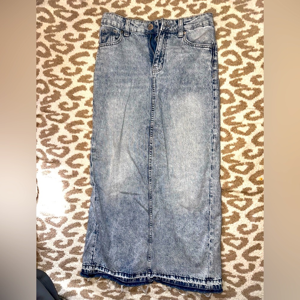 Denim midi maxi skirt from h&m with slit in back, size 2, light/medium wash